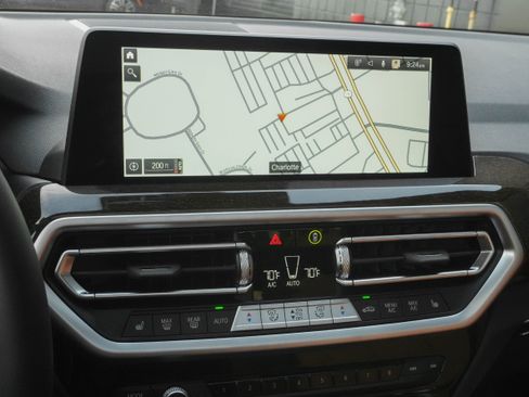 Certified 2024 BMW X3 xDrive30i w/ Convenience Package image 21