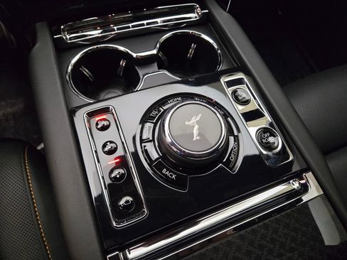 Certified 2025 Rolls-Royce Cullinan Black Badge AWD/4WD image 41