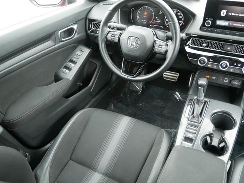Used 2023 Honda Civic Sport image 9