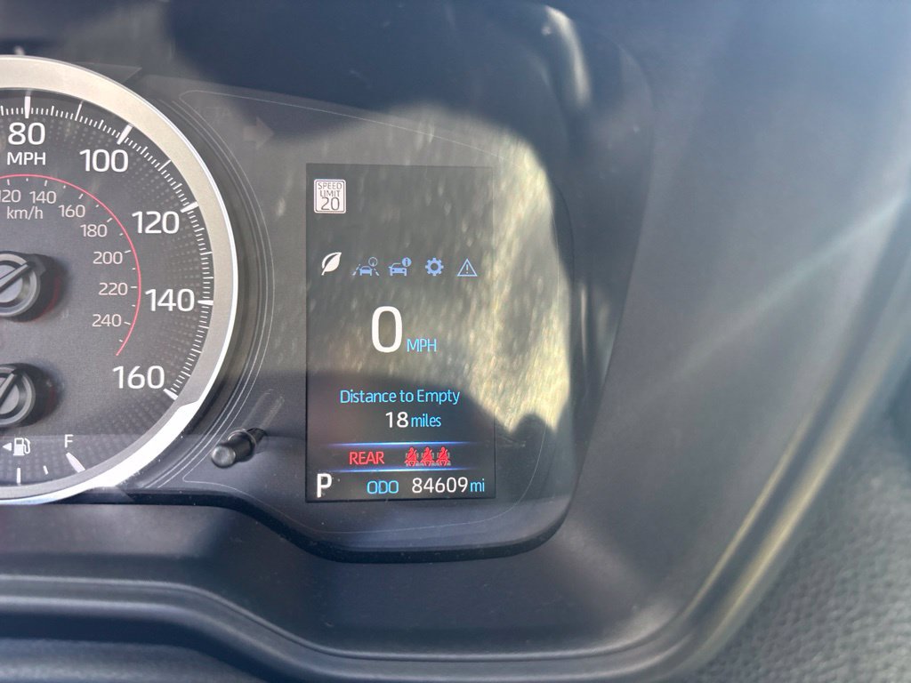 Used 2021 Toyota Corolla SE w/ Carpet Mat Package (TMS) FWD image 17