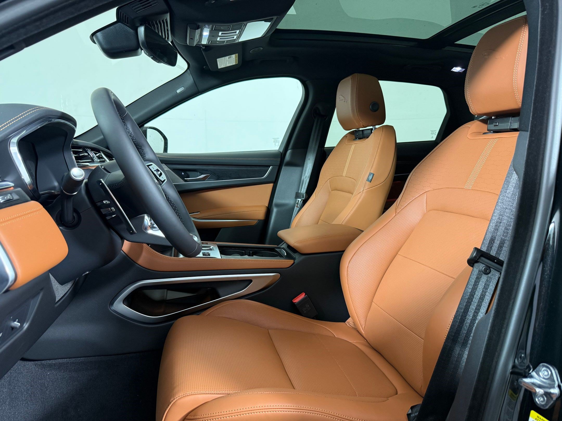 New 2026 Jaguar F-PACE R-Dynamic S AWD/4WD image 5