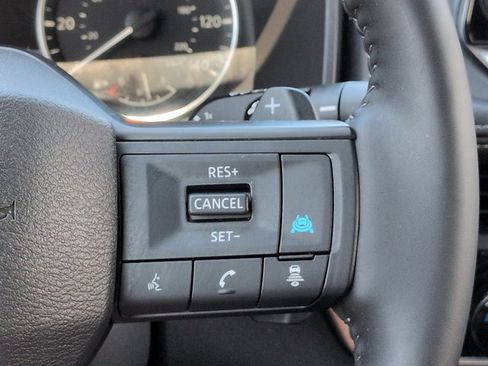 Certified 2025 Nissan Rogue SV w/ SV Premium Package FWD image 27