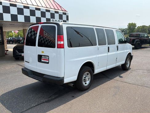Used 2022 Chevrolet Express 2500 LS RWD image 7