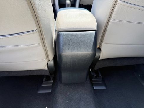 Used 2018 Subaru Forester 2.5i Premium w/ All-Weather Package AWD/4WD image 17