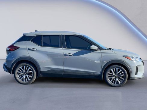 Used 2023 Nissan Kicks SV image 7