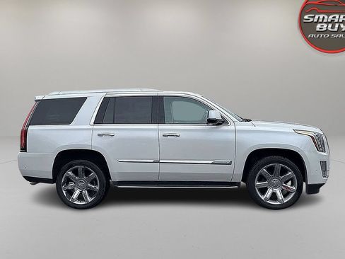 Used 2018 Cadillac Escalade Luxury AWD/4WD image 5