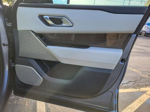 Used 2023 Land Rover Range Rover Velar HST image 22