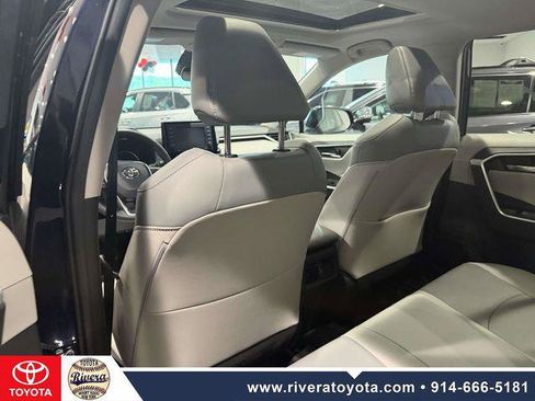 Certified 2022 Toyota RAV4 XLE Premium AWD/4WD image 14