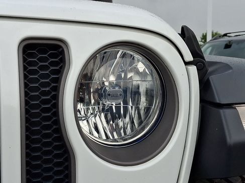 Used 2020 Jeep Wrangler Unlimited Rubicon AWD/4WD image 10