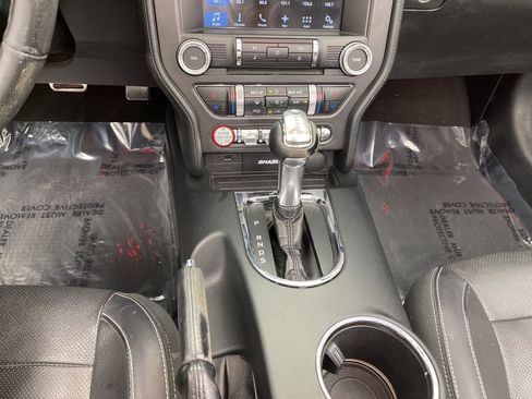Used 2017 Ford Mustang Premium image 10