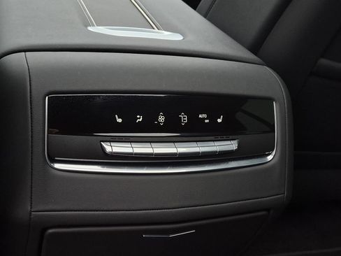 Used 2025 Cadillac Escalade Sport w/ Touring Package RWD image 17