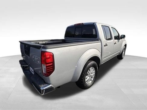 Used 2014 Nissan Frontier SV w/ SV Value Truck Package RWD image 7