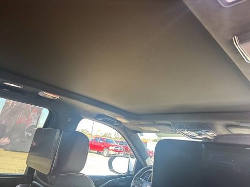 Certified 2023 Cadillac Escalade Premium Luxury Platinum image 21