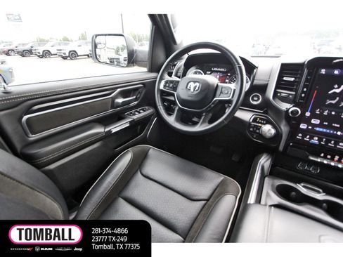 Used 2024 RAM 1500 Laramie AWD/4WD image 10