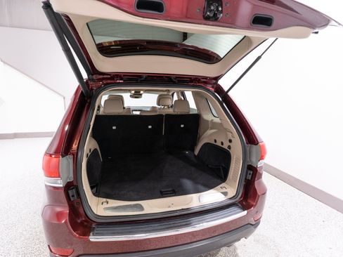 Used 2018 Jeep Grand Cherokee Limited AWD/4WD image 31