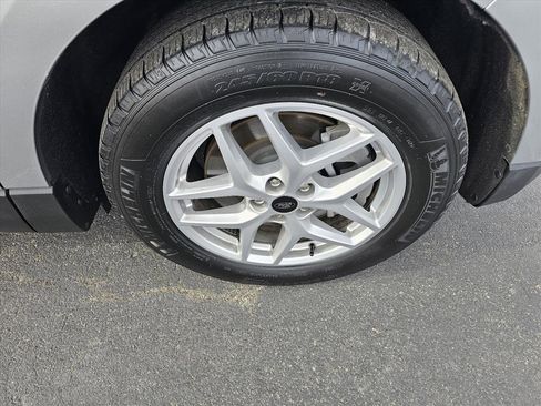 Used 2024 Ford Edge SEL image 9