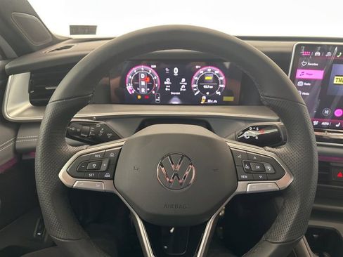 New 2026 Volkswagen Tiguan SE R-Line AWD/4WD image 9