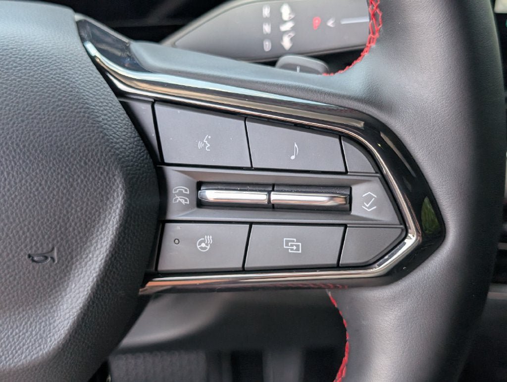 Used 2026 Chevrolet Equinox RS w/ Convenience Package III FWD image 28