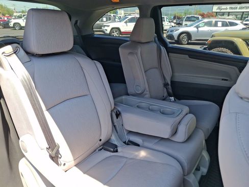 Used 2021 Honda Odyssey EX image 15