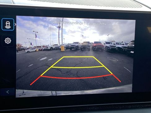 Used 2025 Hyundai Santa Fe SEL image 18