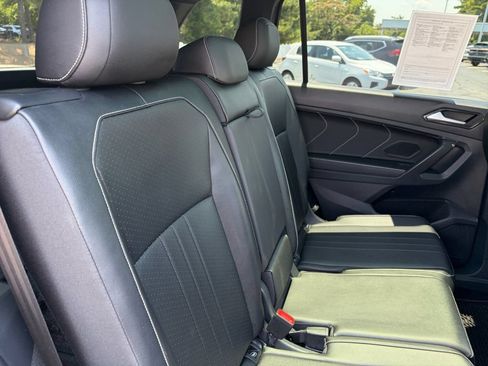Certified 2022 Volkswagen Tiguan SE R-Line FWD image 29