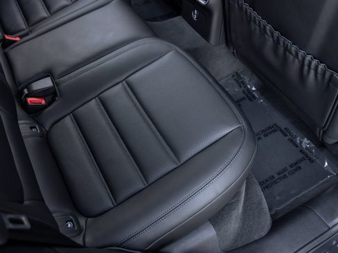 Certified 2026 Porsche Macan AWD/4WD image 48