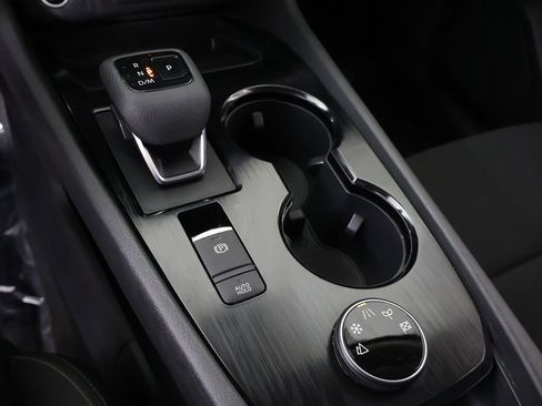 Used 2023 Nissan Rogue S AWD/4WD image 44