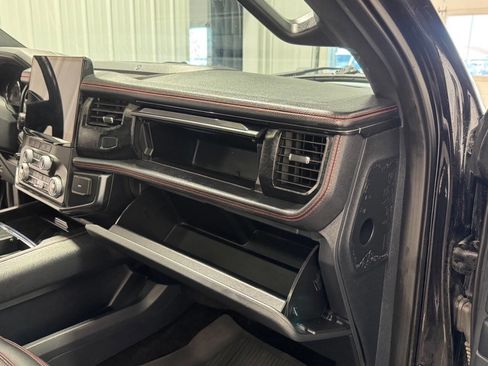 Used 2022 Ford Expedition Max Limited image 25