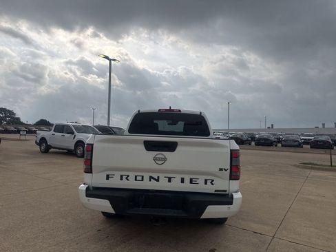 Certified 2023 Nissan Frontier SV w/ Midnight Edition Package RWD image 19