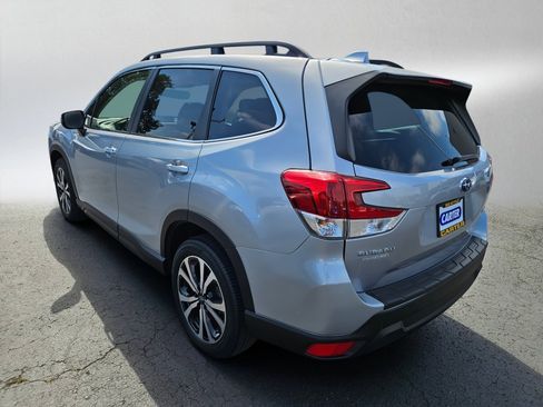 Used 2023 Subaru Forester Limited AWD/4WD image 5