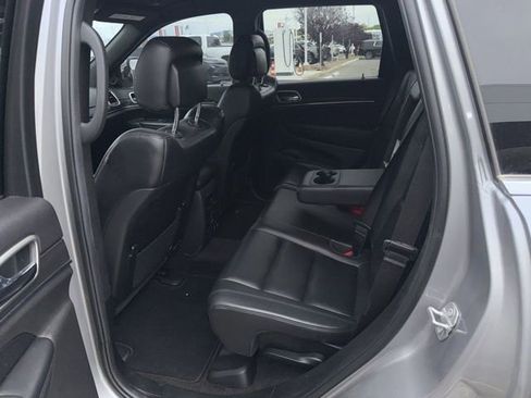 Used 2018 Jeep Grand Cherokee Limited image 8