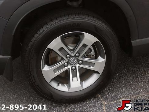 Used 2025 Honda Pilot EX-L image 9