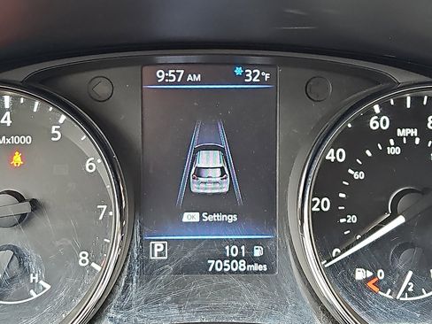 Used 2019 Nissan Rogue SL w/ Premium Package image 21