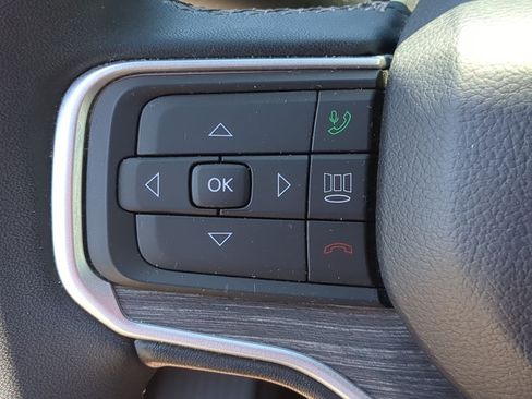 Used 2024 Jeep Wagoneer L Series III w/ Flexible Seating Group AWD/4WD image 18