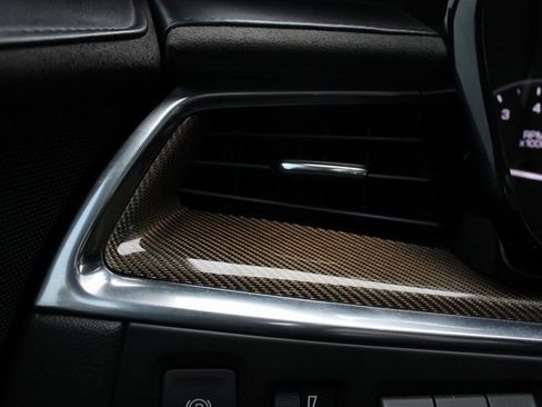 Used 2017 Cadillac XT5 Platinum image 10