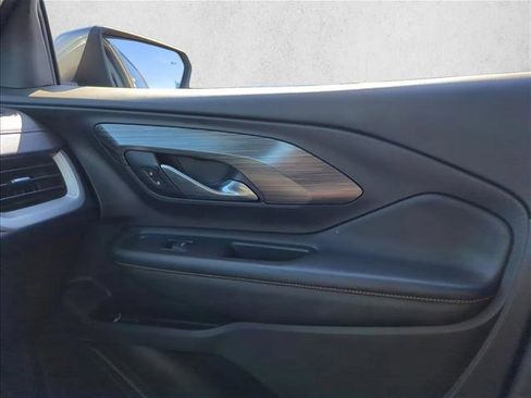 Used 2020 GMC Terrain SLT w/ Preferred Package image 22