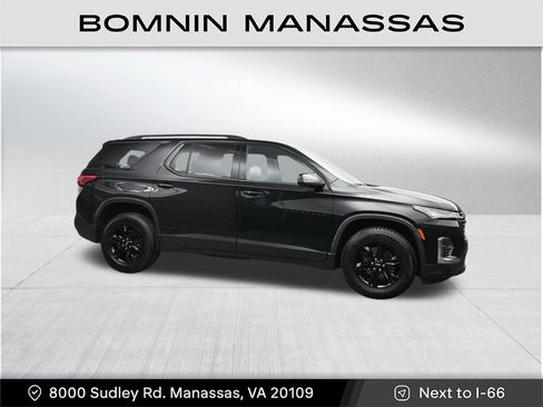 Used 2022 Chevrolet Traverse LS w/ Midnight/Sport Edition FWD image 2