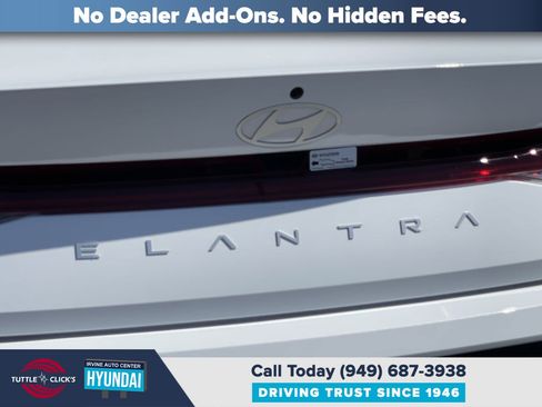 Certified 2025 Hyundai Elantra SEL FWD image 8