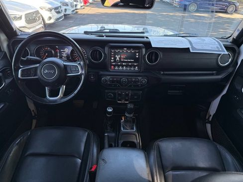 Used 2021 Jeep Wrangler Unlimited Sahara AWD/4WD image 10