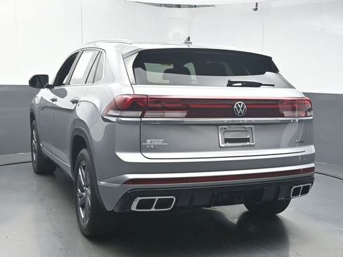 Used 2024 Volkswagen Atlas Cross Sport SEL R-Line AWD/4WD image 6