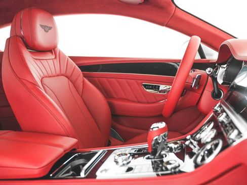 Used 2024 Bentley Continental GT image 14