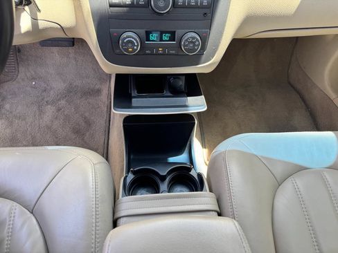 Used 2011 Buick Lucerne CXL FWD image 44