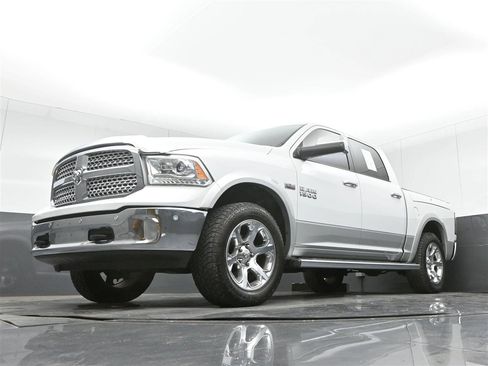 Used 2014 RAM 1500 Laramie w/ Convenience Group AWD/4WD image 31