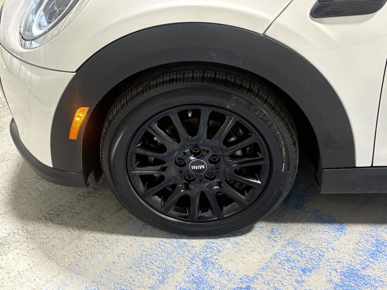 Used 2024 MINI Cooper 2-Door Hardtop FWD image 30
