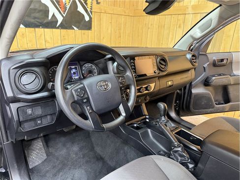 Used 2020 Toyota Tacoma SR w/ SX Package image 11