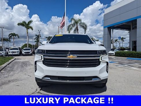 Used 2022 Chevrolet Tahoe LT w/ Luxury Package image 3
