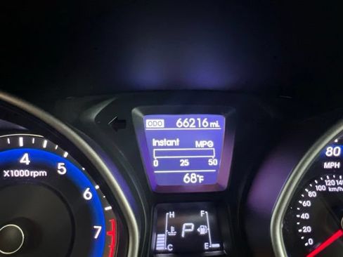 Used 2013 Hyundai Elantra GT FWD image 25