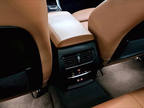 Certified 2023 BMW 330e xDrive w/ Convenience Package image 36