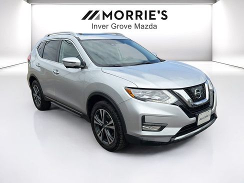 Used 2017 Nissan Rogue SL w/ SL Premium Package AWD/4WD image 3