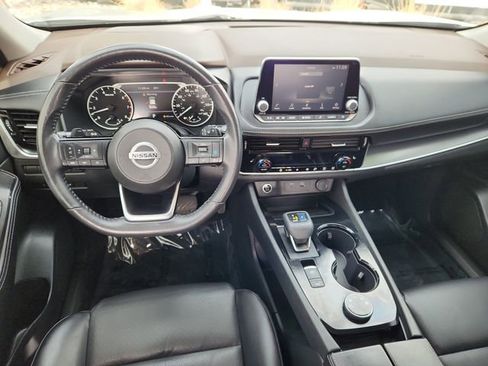 Used 2021 Nissan Rogue SV w/ Premium Package image 9